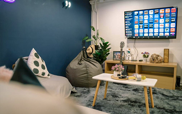 Điểm danh tất tần tật những khách sạn Thái Lan giá rẻ | Saigon Star Travel Một góc giải trí tại HQ Hostel