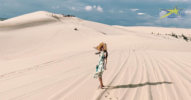 Chùa Linh Long Mũi Né - Ngôi Chùa Cổ Trên Trăm Tuổi Bình Thuận | Saigon Star Travel "Thả" những kiểu ảnh ấn tượng tại đồi Cát Trắng Mũi Né