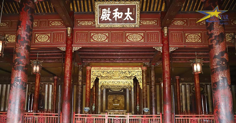 Đôi nét giới thiệu về Kinh thành Huế | Saigon Star Travel Bên trong điện thái hòa- đại nội kinh thành huế