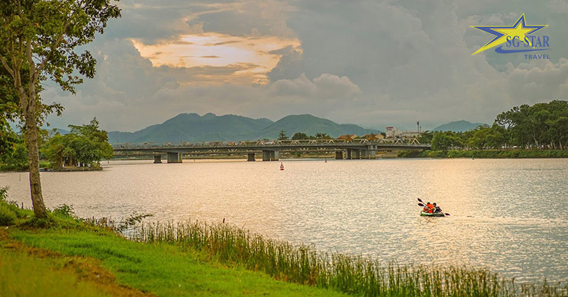 Đôi Nét Giới Thiệu Về Sông Hương | Saigon Star Travel Sông Hương- nét đẹp xứ Huế