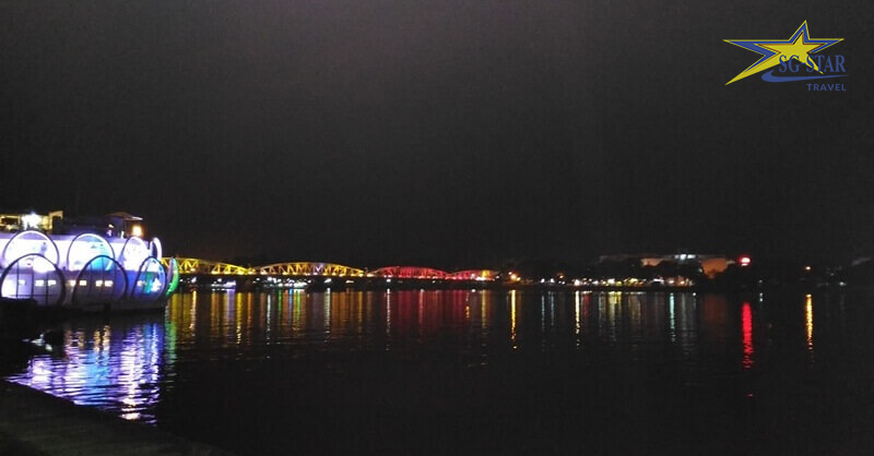 Đôi Nét Giới Thiệu Về Sông Hương | Saigon Star Travel Sông Hương Huế về đêm