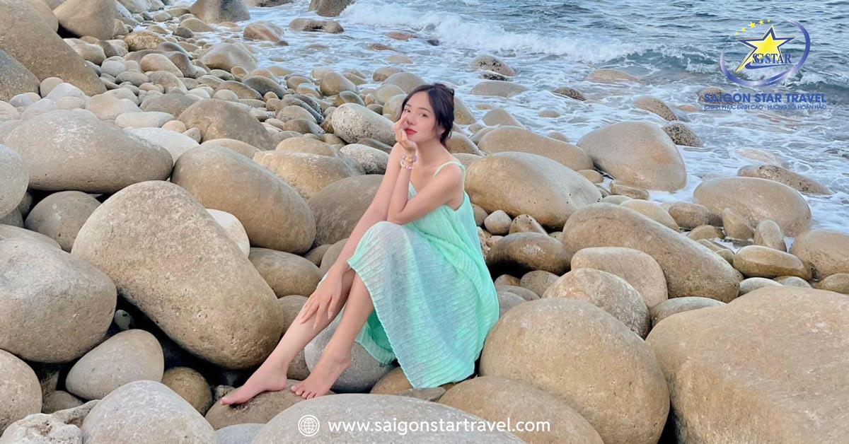 Check-in Bãi Đá Trứng Bình Hưng