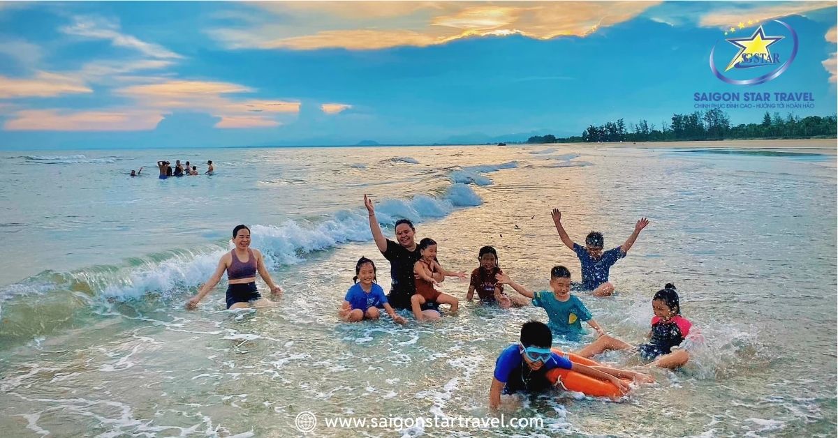 Đoàn khách của Saigon Star Travel tận hưởng kỳ nghỉ đầy ắp tiếng cười tại biển La Gi