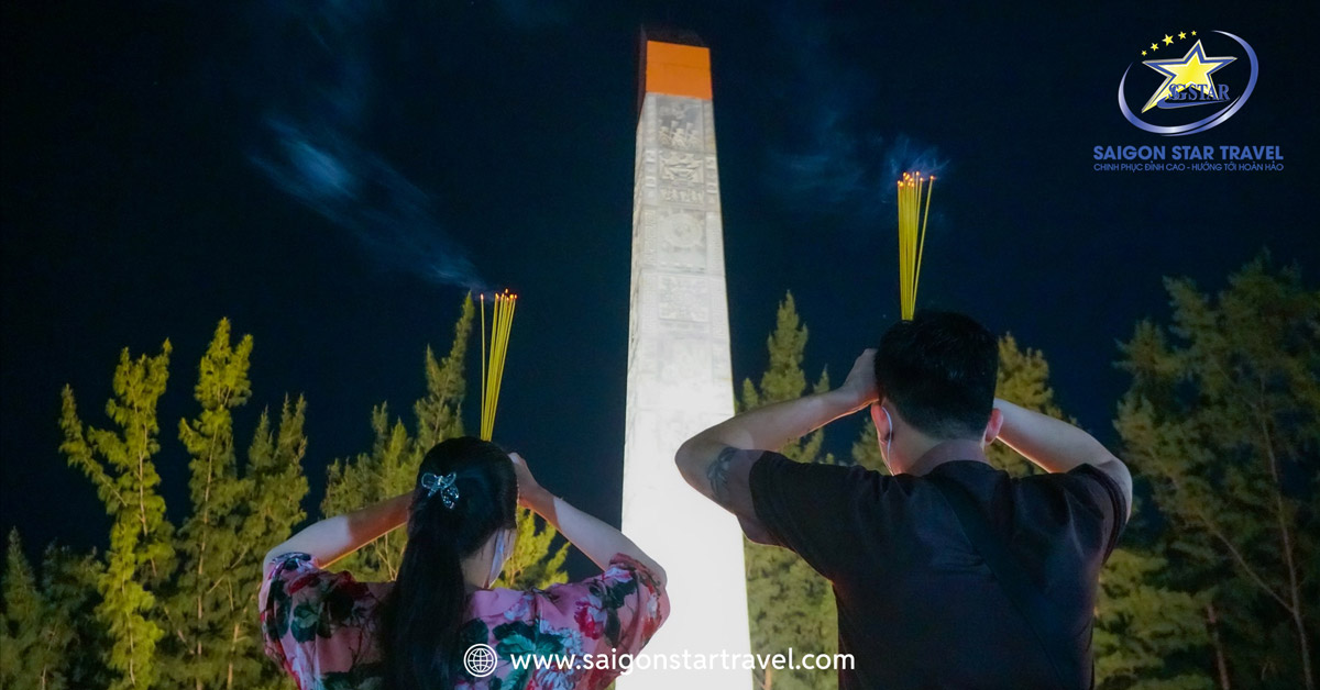 Dâng hương tưởng niệm