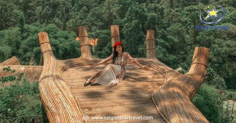 Hoa Sơn Điền Trang – Thiên Đường Sống Ảo Triệu Like | Saigon Star Travel Bàn tay Phật khổng lồ - Khu du lịch hoa sơn Điền Trang