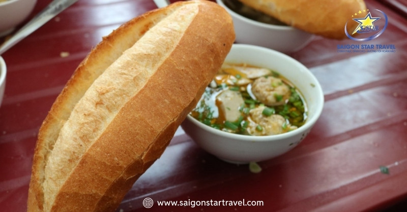 Bánh Mì Xíu Mại Đà Lạt - Hương Vị Tuyệt Vời Không Thể Bỏ Lỡ | Saigon Star Travel Bánh mì xíu mại 79 hơn 25 năm "mùa xuân"