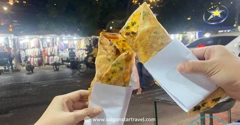 Hương Vị Bánh Tráng Nướng Đà Lạt Không Thể Cưỡng Lại | Saigon Star Travel Bánh tráng cuộn Đà Lạt full topping
