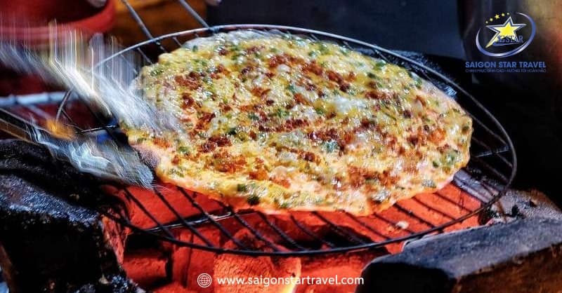 Hương Vị Bánh Tráng Nướng Đà Lạt Không Thể Cưỡng Lại | Saigon Star Travel Bánh Tráng Nướng Nhân Thịt Bao Ngon