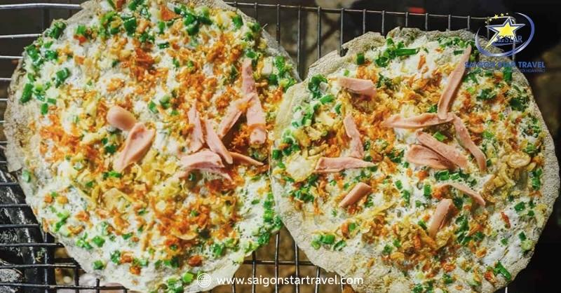 Top Những Món Ăn Vặt Đà Lạt Không Thể Bỏ Qua | Saigon Star Travel Bánh tráng nướng chợ Đà Lạt