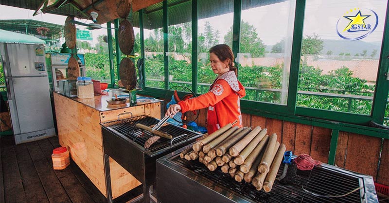 Cafe Mê Linh Đà Lạt - Điểm đến không thể bỏ qua | Saigon Star Travel Khu Cơm Lam & Thịt Nướng