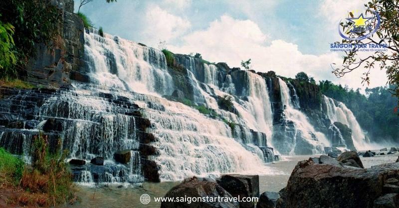 Sự Hấp Dẫn Của Thác Pongour - Nam Thiên Đệ Nhất Thác | Saigon Star Travel Hãy đến thác Pongour để cảm nhận sự kỳ vĩ của thiên nhiên ban tặng