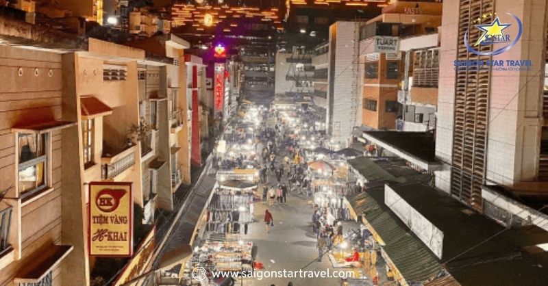 Du Lịch Đà Lạt Mùa Xuân – Khám Phá Đà Lạt Tràn Sức Sống | Saigon Star Travel Chợ Đêm Đà Lạt – Nơi Thứ Gì Cũng Có