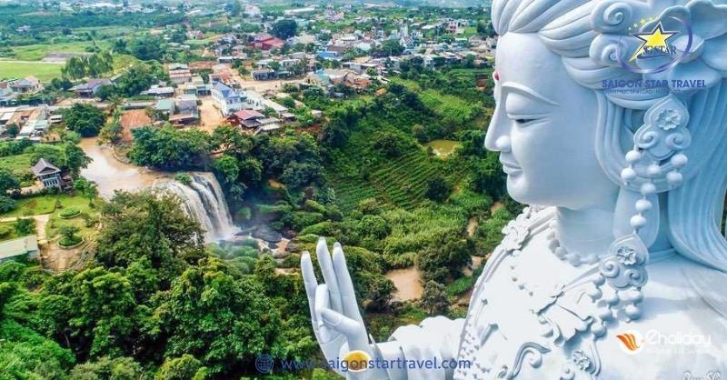 TOP 10 Chùa Ở Đà Lạt Linh Thiêng, Đẹp Nhất Nên Đến Một Lần | Saigon Star Travel Chùa Linh Ẩn Tự Đà Lạt có bức tượng Phật được chạm khắc rất tỉ mỉ