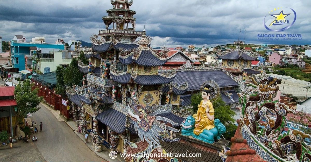 Ngắm trọn ngôi chùa với kiến trúc Phật giáo vô cùng đồ sộ