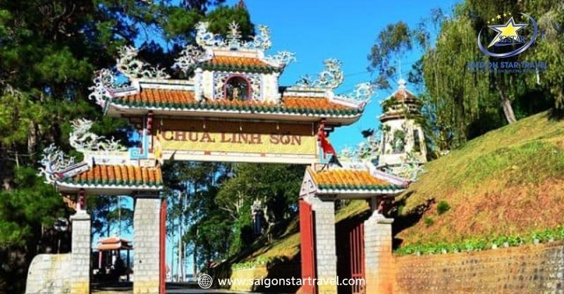 TOP 10 Chùa Ở Đà Lạt Linh Thiêng, Đẹp Nhất Nên Đến Một Lần | Saigon Star Travel Chùa Linh Sơn cổ kính nhất tại Đà Lạt