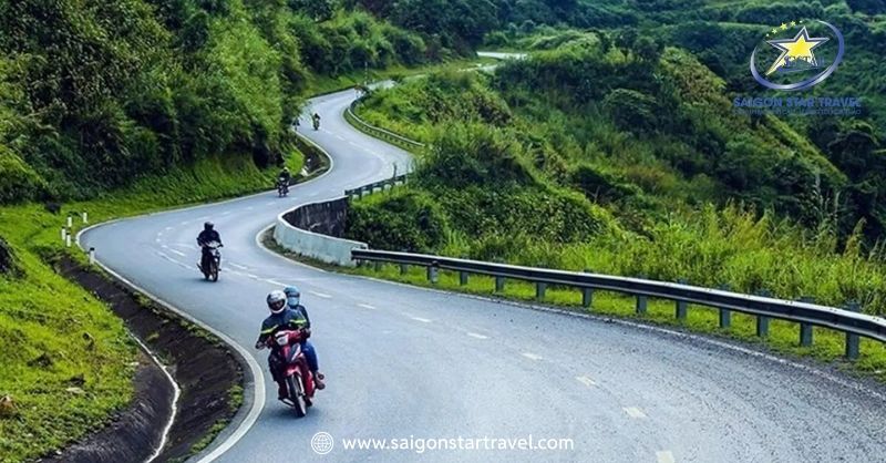 Đà Lạt Tháng 11 Gây Thương Nhớ, Như "Người Tình Thứ 2" | Saigon Star Travel Cẩn thận khi di chuyển trên đường đèo