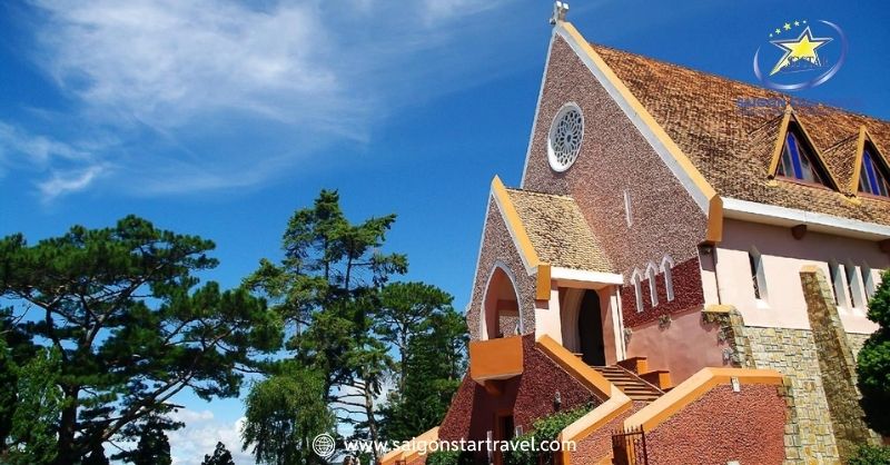 Nhà thờ Domaine De Marie – Kiến Trúc Châu Âu Tại Đà Lạt | Saigon Star Travel Chiêm ngưỡng vẻ đẹp của nhà thờ Domaine nổi tiếng tại Đà Lạt