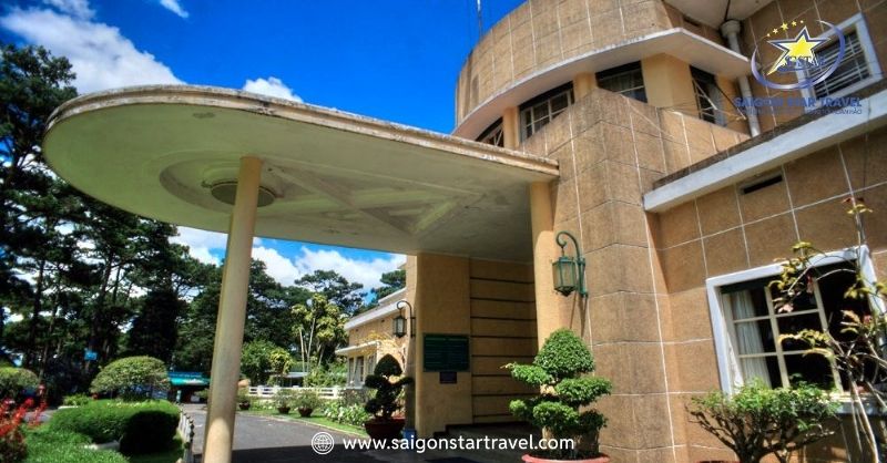 Dinh Bảo Đại - Vẻ Đẹp Hoàng Gia Kiến Trúc Pháp Giữa Đà Lạt | Saigon Star Travel Dinh II Bảo Đại là công trình kiến trúc vô cùng đồ sộ