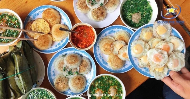 TOP 11 Bánh Căn Đà Lạt Ngon Nhức Nách Nên Thử 1 Lần | Saigon Star Travel Bánh căn Đà Lạt Ngon Không Cần Bàn