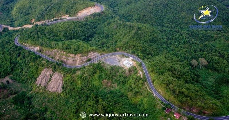 Khám Phá Đèo Omega Hùng Vĩ, Tại Sao Không ? | Saigon Star Travel Đèo Omega là con đèo ngoạn mục nhất Việt Nam (Đèo Omega dài bao nhiêu?)