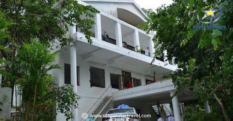 Bí Ẩn Ngôi Nhà Ma Đà Lạt Đèo Prenn Và Câu Chuyện Kỳ Lạ | Saigon Star Travel Khung cảnh hoang tàn và có phần đáng sợ của nhà ma đèo prenn