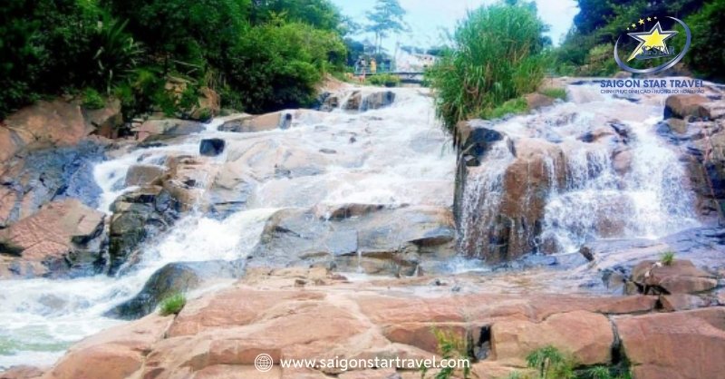 Thác Cam Ly - Giá Trị Huyền Thoại Và Lòng Biết Ơn | Saigon Star Travel Khung cảnh nên thơ, thơ mộng của thác Camly Đà Lạt
