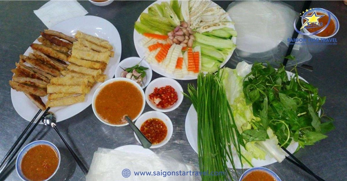 Nem Nướng Tân Long Đà Lạt: Hương Vị Độc Đáo Giữa Thành Phố Ngàn Hoa
