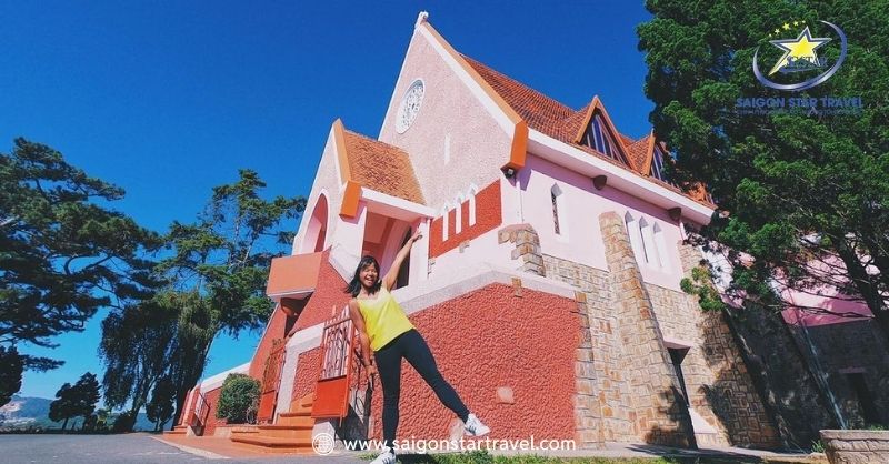 Nhà thờ Domaine De Marie – Kiến Trúc Châu Âu Tại Đà Lạt | Saigon Star Travel Dấu ấn về nhà thờ Domaine luôn được du khách yêu quý đến thăm