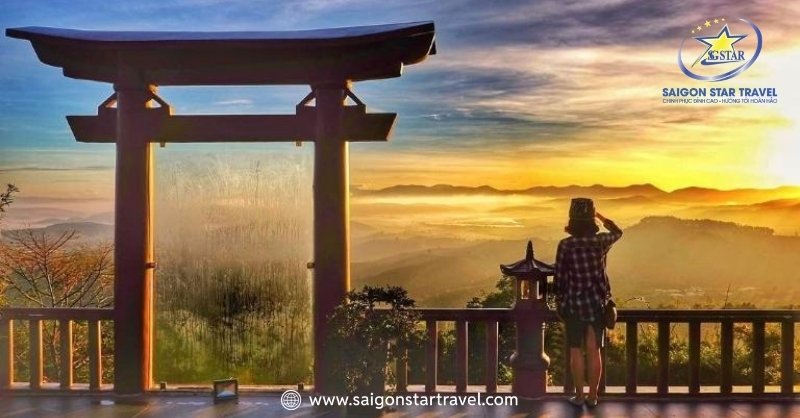 Ngắm Bình Minh Và Hoàng Hôn Đẹp Mê Tại Cổng Trời Chùa Linh Quy Pháp Ấn