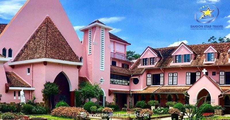 TOP 8 Những Nhà Thờ Đà Lạt Tuyệt Đẹp, Có Kiến Trúc Độc Lạ | Saigon Star Travel Nhà Thờ Domain De Marie - Nhà Thờ Màu Hồng Ở Đà Lạt