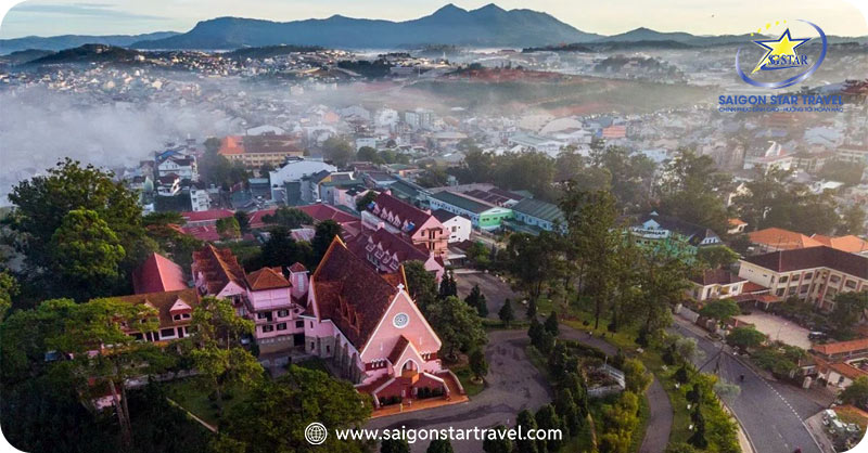 Góc nhìn thơ mộng tại Nhà thờ Domaine từ trên cao