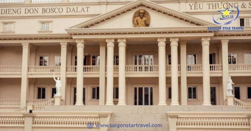 Mongo Land Dalat - Khám Phá "Tiểu Vương Quốc" Thơ Mộng | Saigon Star Travel Nhà Thờ Don Bosco – Dấu Ấn Kiến Trúc Châu Âu Giữa Đà Lạt