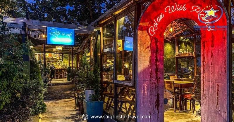 Đà Lạt Về Đêm Và Những Địa Điểm "Quên Lối Về" | Saigon Star Travel Route 66 Cafe có view đẹp ngút ngàn
