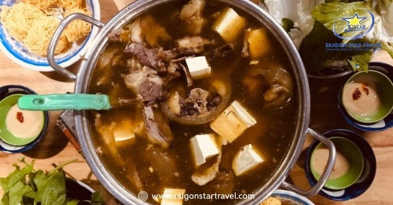 Lẩu Bò Đà Lạt - Hương Vị Đậm Đà, Thưởng Thức Mùa Lạnh | Saigon Star Travel Món Lẩu Bò ra đời những năm đầu thế kỷ 20