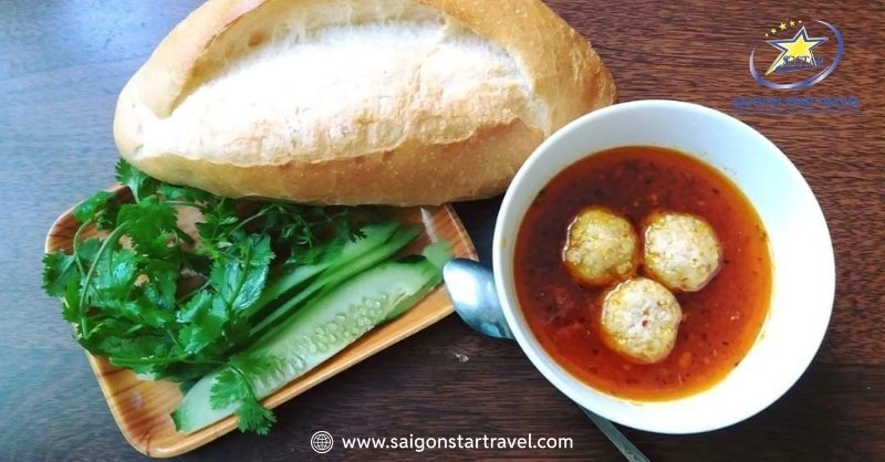 Bánh Mì Xíu Mại Đà Lạt - Hương Vị Tuyệt Vời Không Thể Bỏ Lỡ | Saigon Star Travel Lý Do Bánh Mì Xíu Mại Lại Được Yêu Thích