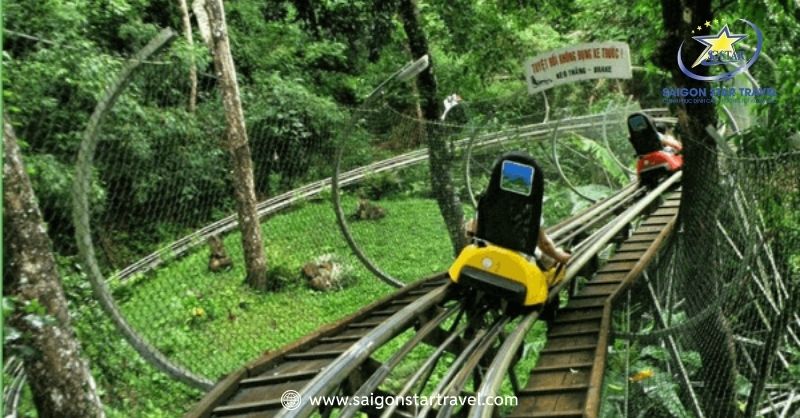 Kinh Nghiệm Đi Khu Du Lịch Thác DamBri Mới Nhất 2025 | Saigon Star Travel Thử thách máng trượt ở thác Dambri
