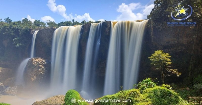 TOP 8 Thác Nước Đà Lạt Nổi Tiếng, Hùng Vĩ, Đẹp Mê Mẩn | Saigon Star Travel Thác Voi rất hùng vĩ tại Đà Lạt