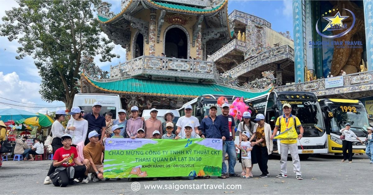 Chiêm bái tại Chùa Linh Phước