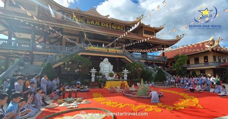 Vẻ Đẹp Hồ Tuyền Lâm Đà Lạt Huyền Bí Nơi Xứ Ngàn Hoa | Saigon Star Travel Đến Đà Lạt nên ghé thăm Thiền Viện Trúc Lâm