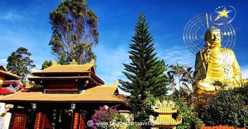 TOP 10 Chùa Ở Đà Lạt Linh Thiêng, Đẹp Nhất Nên Đến Một Lần | Saigon Star Travel Thiền Viện Vạn Hạnh bày trí tượng Phật rất tinh tế