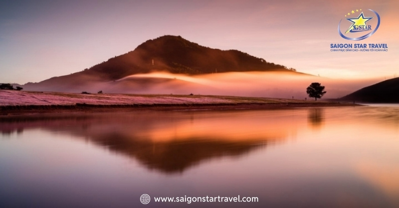 Khám Phá Hồ Suối Vàng Đà Lạt - Vẻ Đẹp Tiên Cảnh Có 102 | Saigon Star Travel Tháng 11 đến tháng 4 là thời điểm đẹp nhất để tham quan hồ Suối Vàng