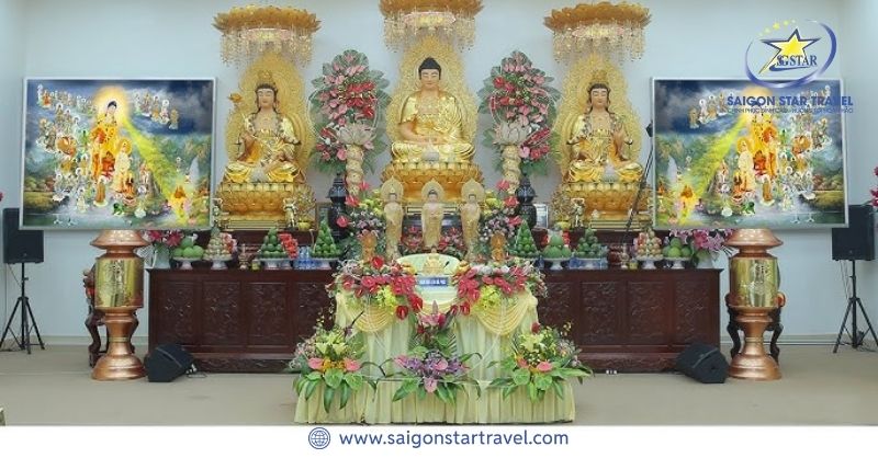 TOP 10 Chùa Ở Đà Lạt Linh Thiêng, Đẹp Nhất Nên Đến Một Lần | Saigon Star Travel Tịnh Thất Quan Âm là nơi phật tử tìm thấy sự an yên trong tâm hồn