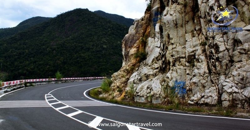 Khám Phá Đèo Omega Hùng Vĩ, Tại Sao Không ? | Saigon Star Travel Đèo Omega nối liền giữa biển Nha Trang và thành phố hoa Đà Lạt