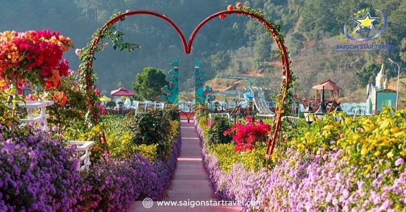 Giải Mã Bí Ẩn Bao Quanh Dinh 3 Đà Lạt Điểm Đến Thú Vị | Saigon Star Travel Tại Dinh 3 Bảo Đại sẽ được ngắm vườn Thượng Uyển từ xa