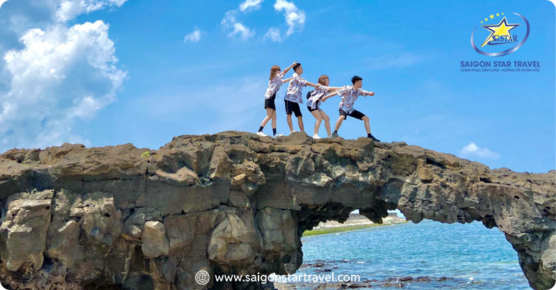 Khám phá Cổng Tò Vò – tour Lý Sơn 3 ngày 2 đêm – tour hè chất lượng
