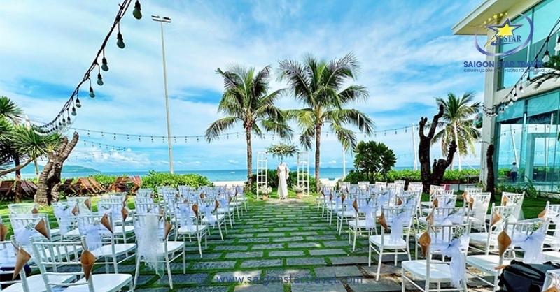 Công viên - Nhà hàng Cá Voi