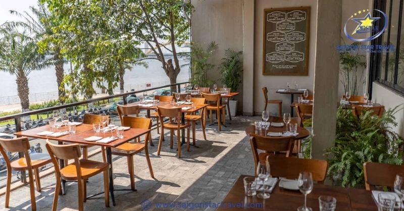 Waterfront Danang Restaurant & Bar – một trong những nhà hàng sang trọng Đà Nẵng