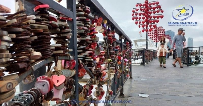 Check in Cầu tình yêu Đà Nẵng - Địa điểm sống ảo giới trẻ | Saigon Star Travel check-in-cau-tinh-yeu-da-nang-dia-diem-song-ao-gioi-tre-3