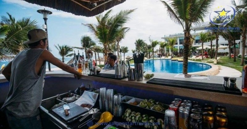 Quầy bar ven biển trong công viên Cá Voi Đà Nẵng