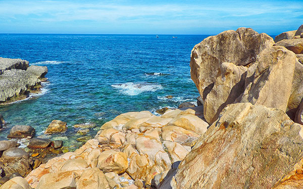 Du lịch khám phá Hang Rái - thác nước trên biển ở Ninh Thuận | Saigon Star Travel du-lich-kham-pha-hang-rai-tuyet-dep-ninh-thuan-4